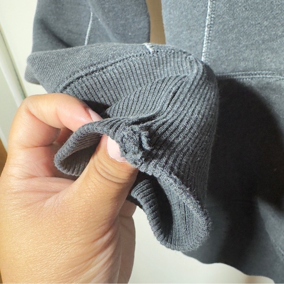Aritzia TNA CozyAf Zipup Hoodie Gray Women Size S - Picture 5 of 10
